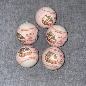 Bath And Body Work’s Sugared Snickerdoodle Bath Fizzy Lot